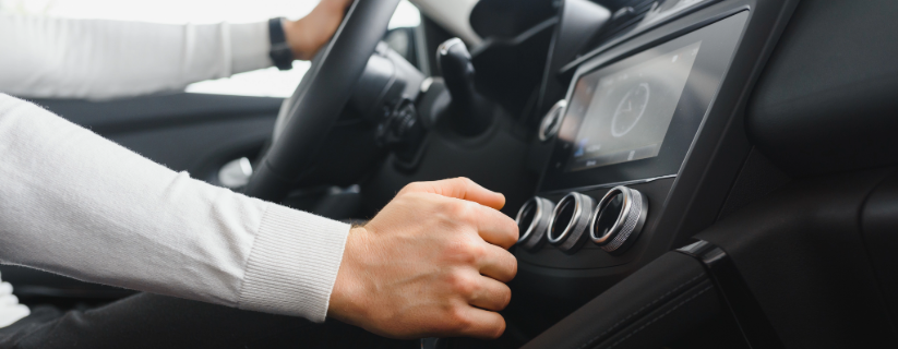 Τι να Γνωρίζετε για τα Αυτόματα vs. Χειροκίνητα Αυτοκίνητα στην Ενοικίαση